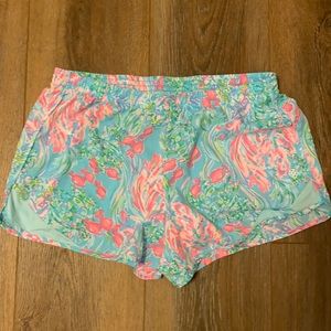Lilly Pulitzer Fish Print Luxletic Shorts L